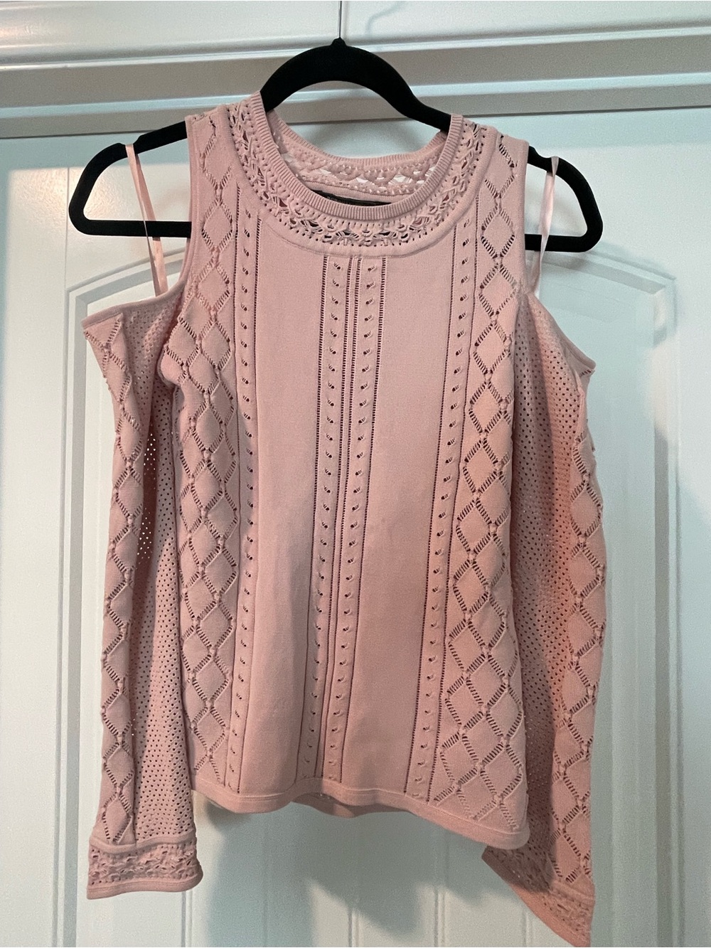 BCBGMAXAZRIA
Alouette Cold-Shoulder Sweater Top.